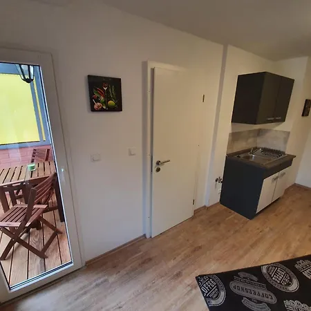 Familienappartments- Fewo's Ahrend Апартаменты *